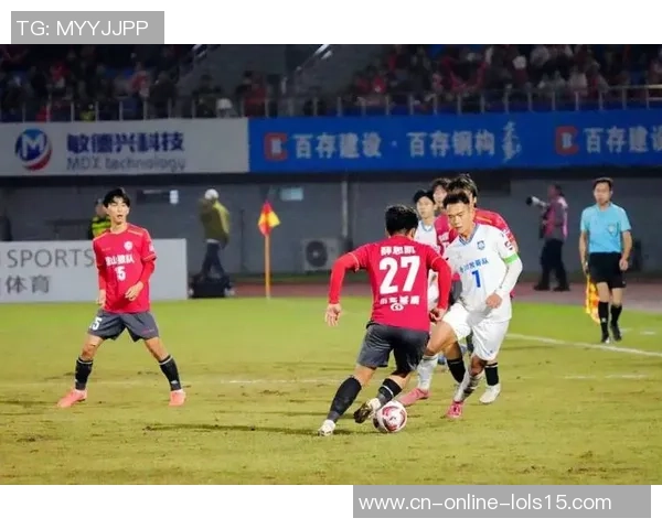 中国男足对阵阿联酋精彩比赛录像回顾与分析全场亮点尽在其中